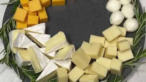 Lifehack cheese plate for the holiday table