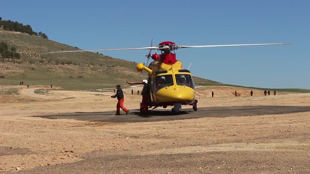 Watch how to divert plane crash victims