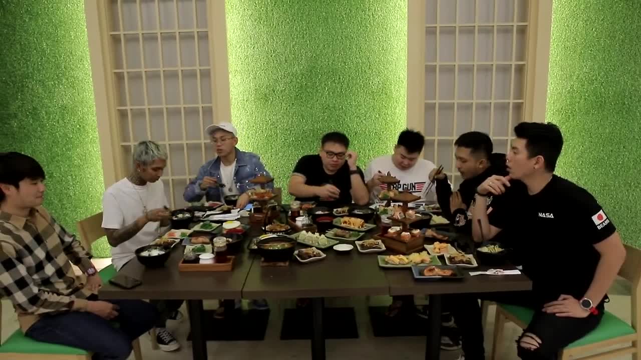 THIS IS THE WAY TO EAT THE RICHEST PEOPLE IN INDONESIA, BY PAYING / VOTE WHO WILL PAY