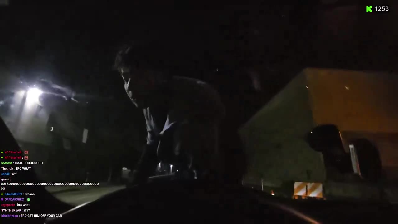 Kick streamer ‘Sweatergxd’ helps FELON escape from Police by letting him jump onto his moving car