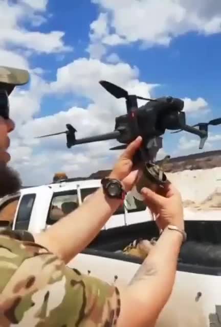 ΟΥΚΡΑΝΟΙ ΣΤΡΑΤΙΩΤΕΣ-ΚΛΑΜΑ.