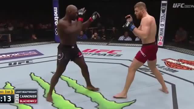 UFC 259 Free Fight: Jan Blachowicz vs. Jared Cannonier