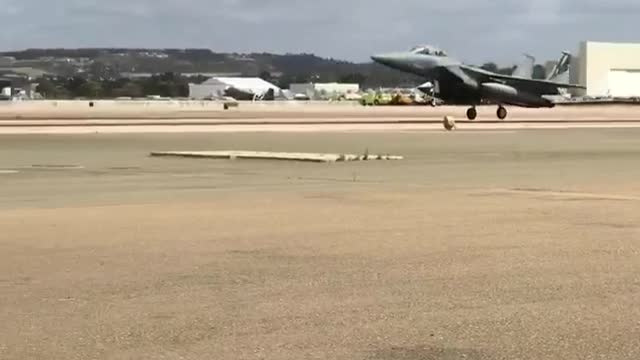 Fighter Jet Landing - Close up view