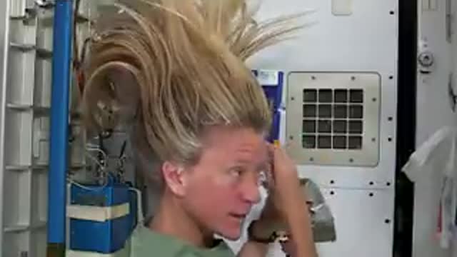 This is how you wash your hair in space, demonstrated by astronaut Karen