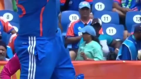Mitchell Starch Ka Kutta Banati Hoe Rohit Sharma