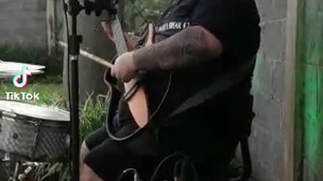 Brazilian music made in the style of one man band - Sertanejo.