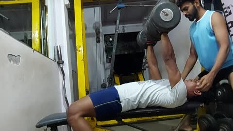 30 kg dumbell press