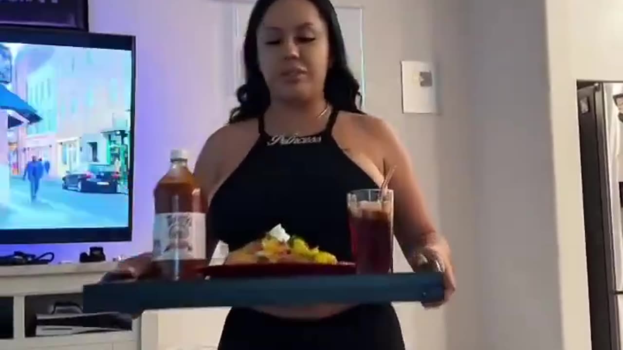 🥵 this is all a man needs.