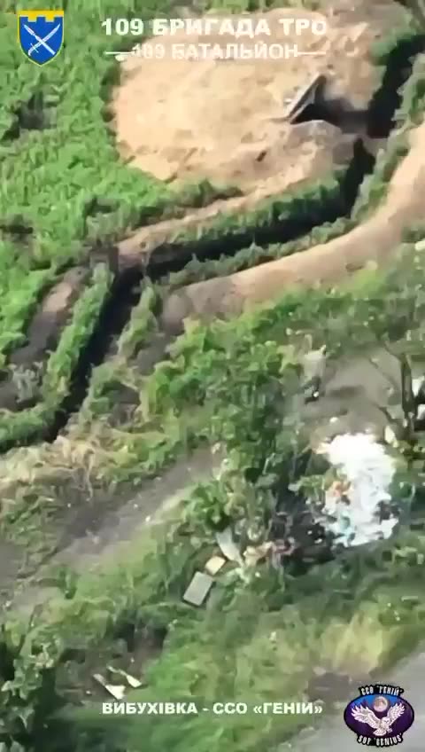 The guys from the 109th Obr TrO skilfully practice the positions of the occupiers.