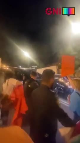 «Είσαι εγκληματίας»: Χαμός στο Ισραήλ δεν άφηναν το αυτοκίνητο του Μπουρλά να περάσει