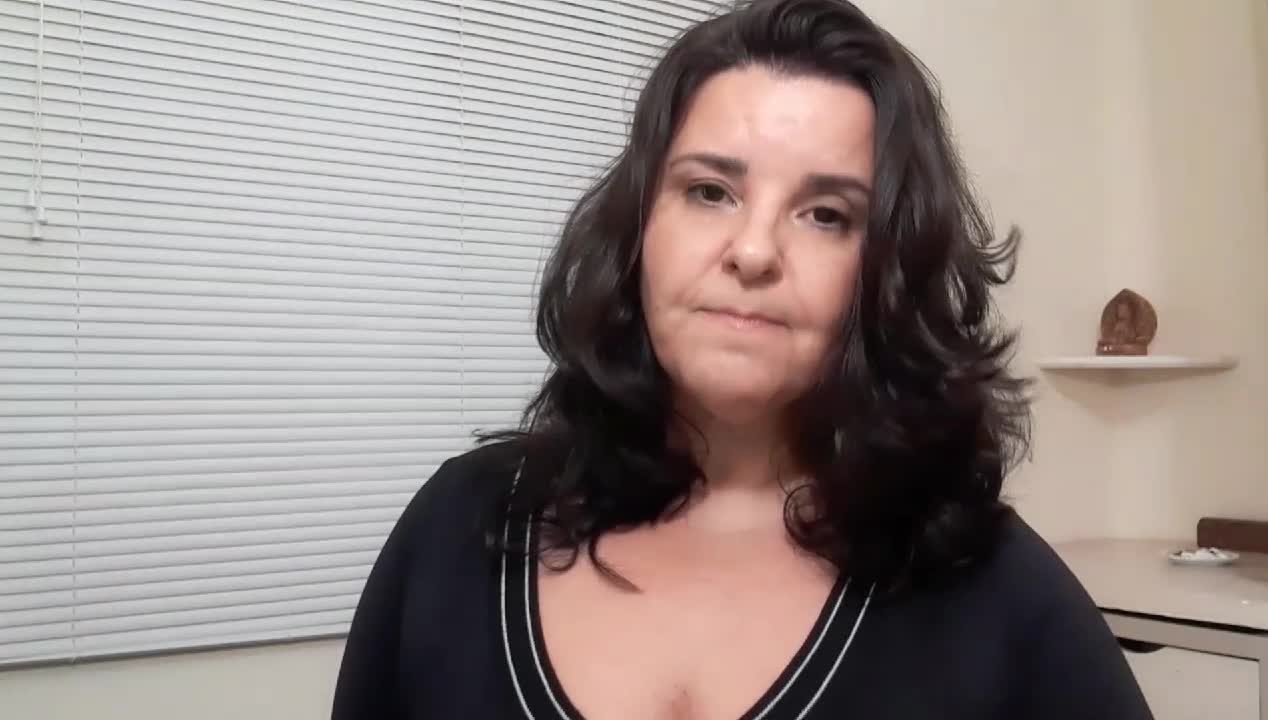 Abdominoplastia, lifting de mamas e lipoaspiração.