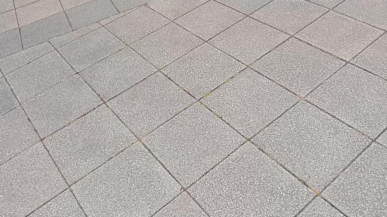 Walkie talkie: an eco rant