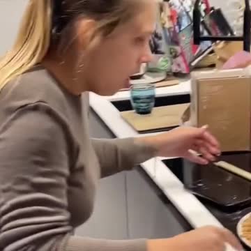 funny|prank|jokes|funny jokes|dad jokes|funny memes|funny video|fun|laughing|funny animal|knock