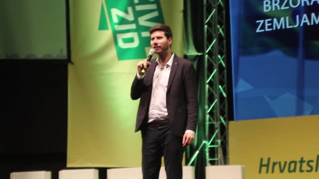 Pernar na kongresu Živog zida pozvao na izlazak iz EU i NATO-a