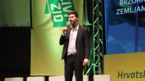 Pernar na kongresu Živog zida pozvao na izlazak iz EU i NATO-a