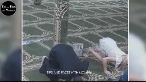 Christian Lady Entered Masjid and Started Praying | Viral Video