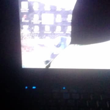 PC com Windows tela azul e preta 4