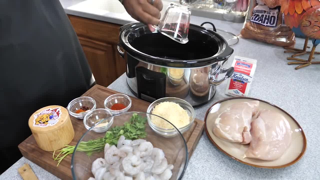 Cajun Chicken and Shrimp Fettuccine | Crockpot Recipes!