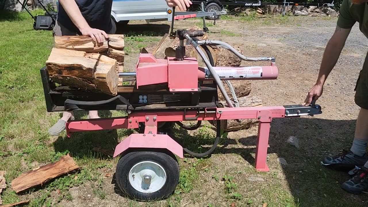 Splitting Wood With The Old King Canada Splitter