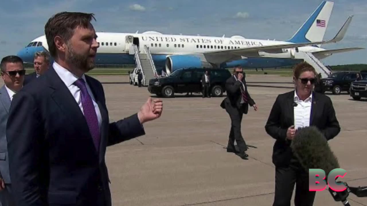 JD Vance tries to confront Harris on tarmac, calls Air Force 2 his ‘future plane’