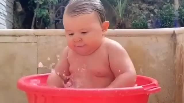 Cute baby bath#cutebaby