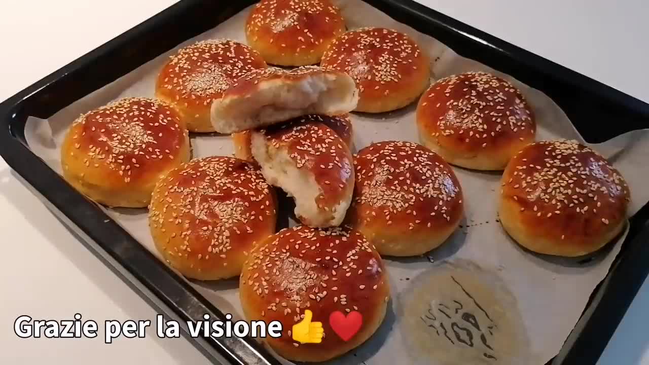 Ottimi per colazione! con POCHISSIMI INGREDIENTI ! Sofficissimi e buonissimi!