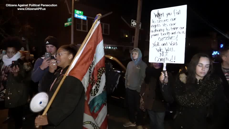 People Rally Outside NYPD Police Station for Six Men Arrested for NO VACCINE PASSPORT in Restaurant!