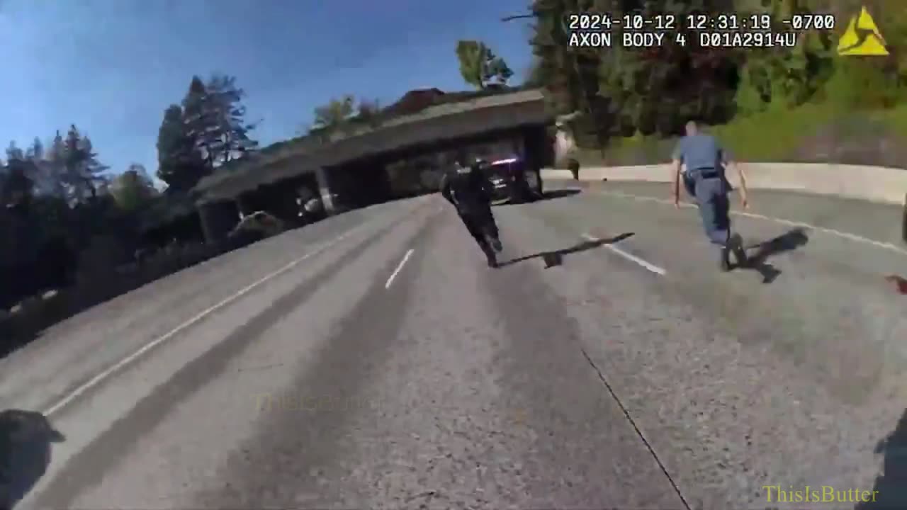 Bodycam shows suspect throw bomb at WA police officers on I-90