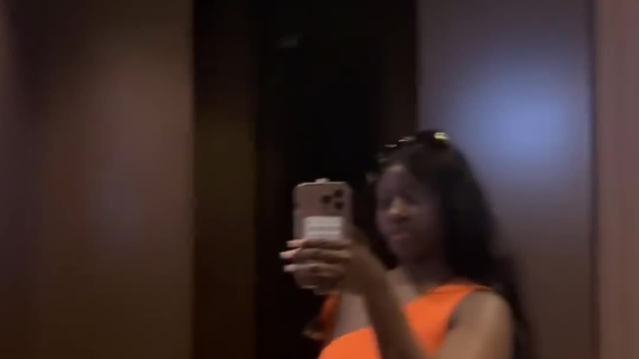 AKO_SUAMFRIPOMAA