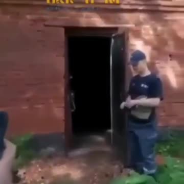 Ukrainian solders demonstrating what to be prepared for when Russians storm