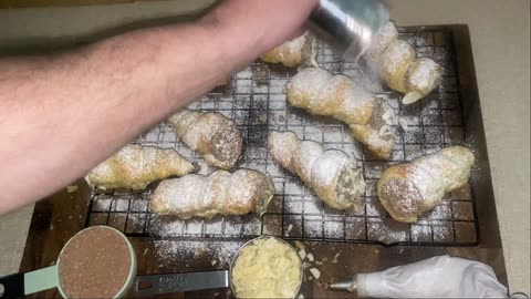 #Organic #Baked #PuffPastry #Cannoli