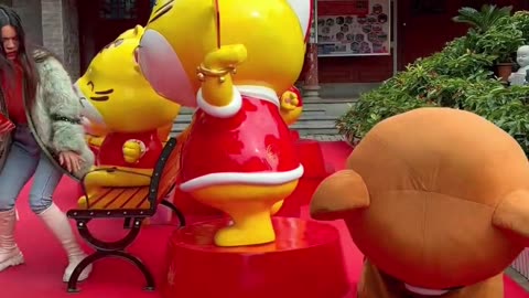 The brown bear took advantage of the girl's careless actions and the ending of episode 152