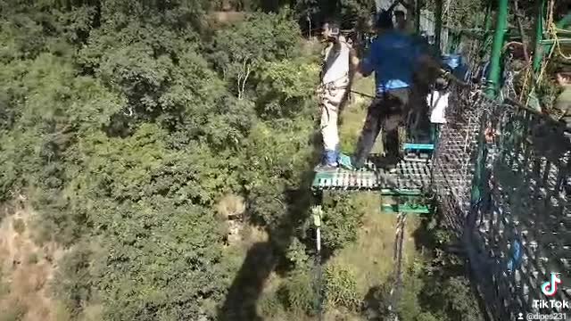 Bungy jumping at last resort nepal