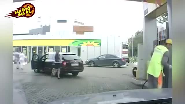 PERFECT SITUATIONS WHEN WOMEN DRIVES A CAR