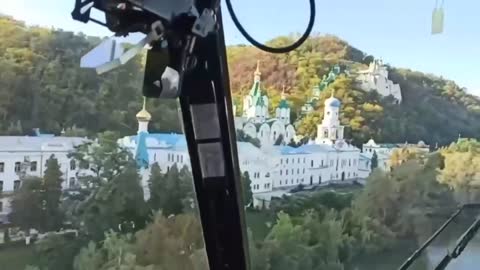 Flight of the helicopter of Ukrainian defenders over the Sviatohirska Lavra