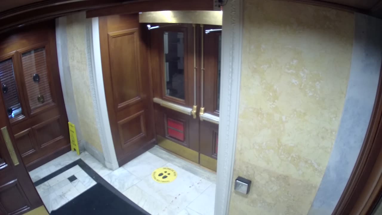 0181USCH01SouthDoorVestibule_2021-01-06_18h00min02s023ms.mp4