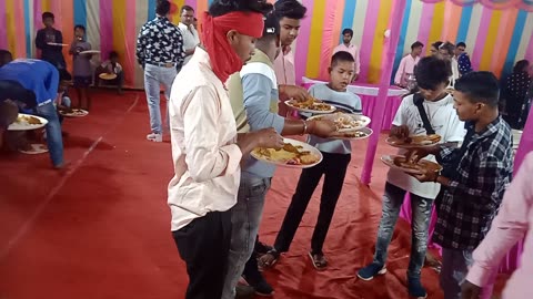 Party ka khana khane ka short2video video