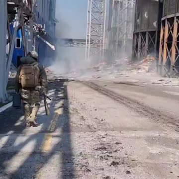 Russian Armed Forces reconnaissance unit operations at Azovstal plant, Mariupol - Ukraine War 2022