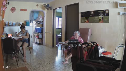 hallfront day n night 20220428