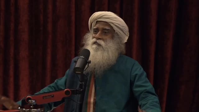 Sadhguru tells Joe Rogan a joke