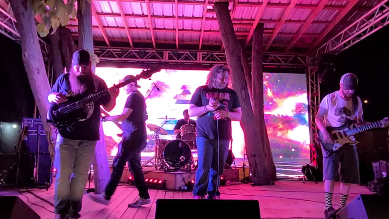 Year Of The Gun "Die Alone"