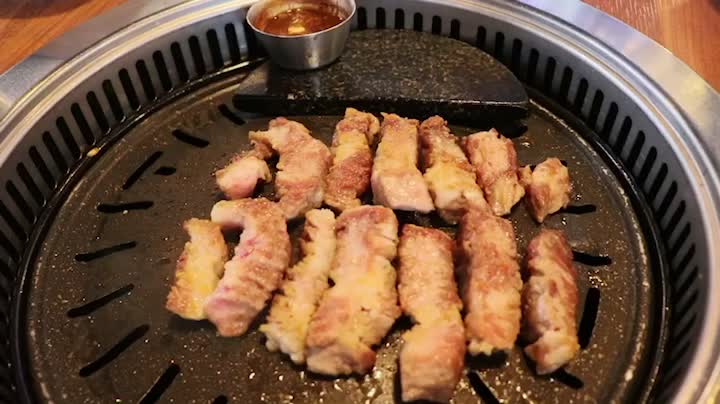 It's pork. Thank you for the meal.