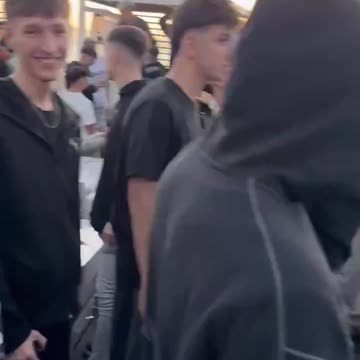 🚨WATCH: #Anto Pane took off her bra in the middle of a party in Mar del Plata