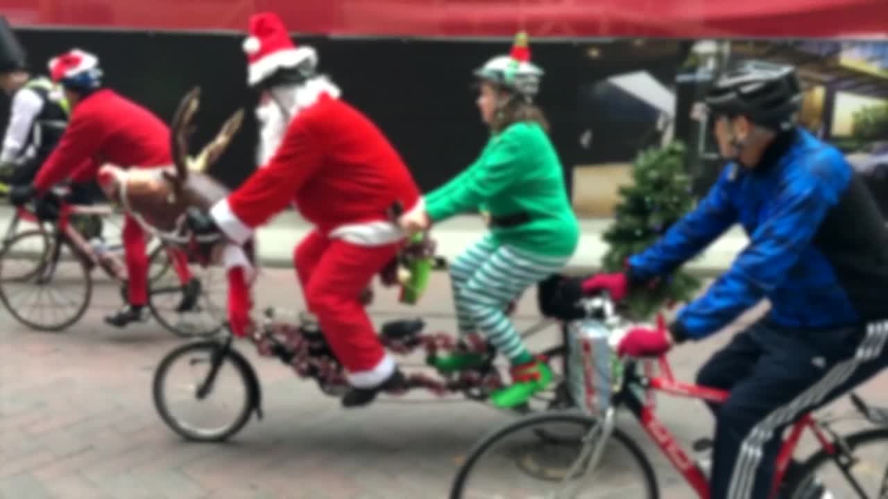 santa cycling