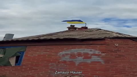 Die ukrainische Flagge wurde im Dorf Velika Komyshuvakha in der Region Charkiw gehisst. Das Dorf l