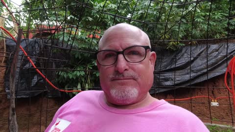 1THERE'S A WHOLE LOT OF BAD NEWS IN THE WORLD, BUT THERE A WHOLE LOT OF GOOD NEWS TOO