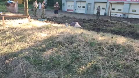 V Doněcku po ostřelování ukrajinskými nacisty byla zabita mladá žena