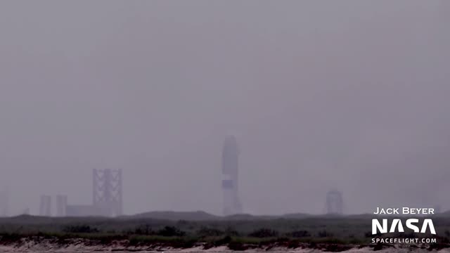 Starship SN15 Launch and Landing 5/5/21 Clips