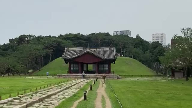 Walk oriental park