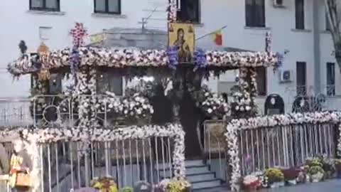 Slujba religioasa si racla Cuvioasei Parascheva la Iasi